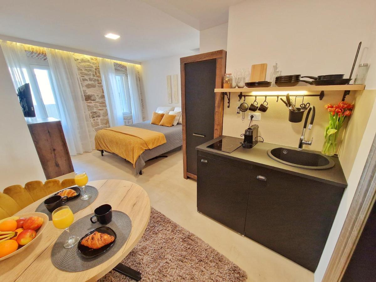 Hidden Oasis Apartment Rovinj Exterior photo