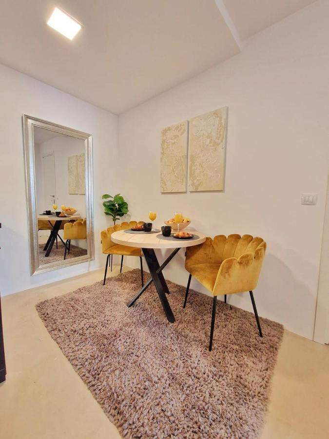 Hidden Oasis Apartment Rovinj Exterior photo